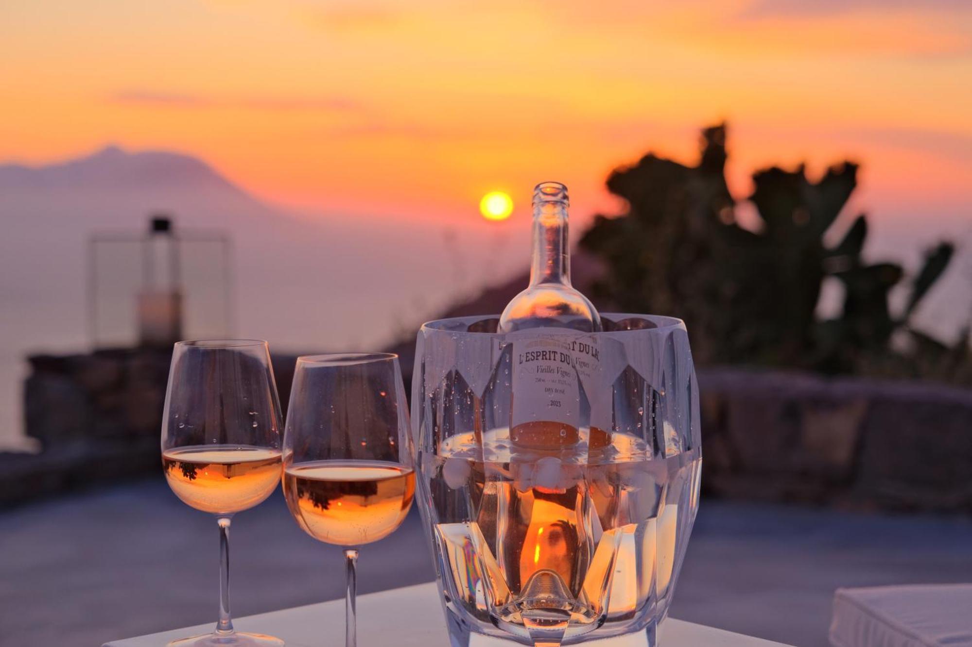 Odyssey Rock Milos Sunset Suites Plaka  Camera foto