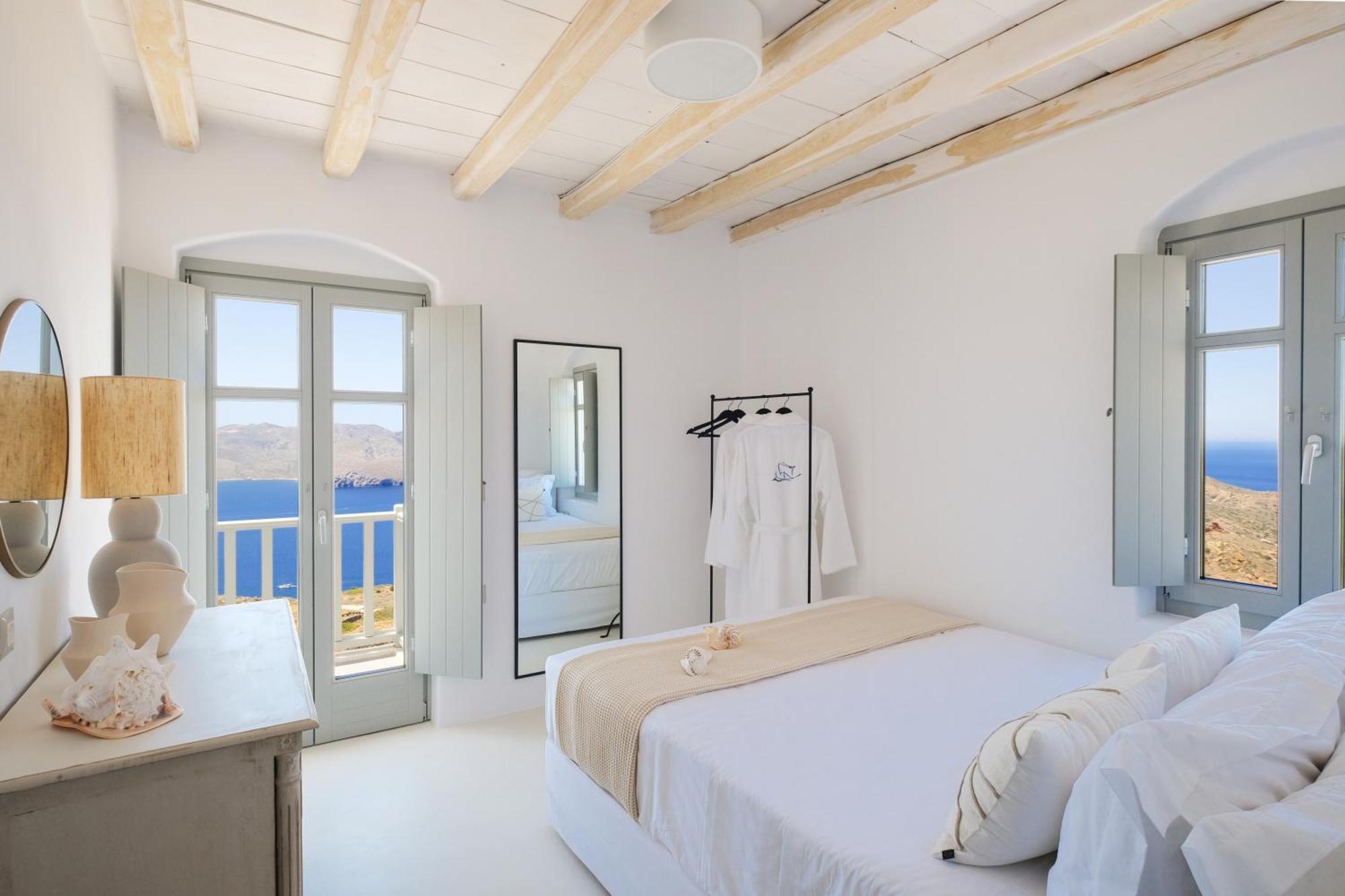 Odyssey Rock Milos Sunset Suites Plaka  Esterno foto