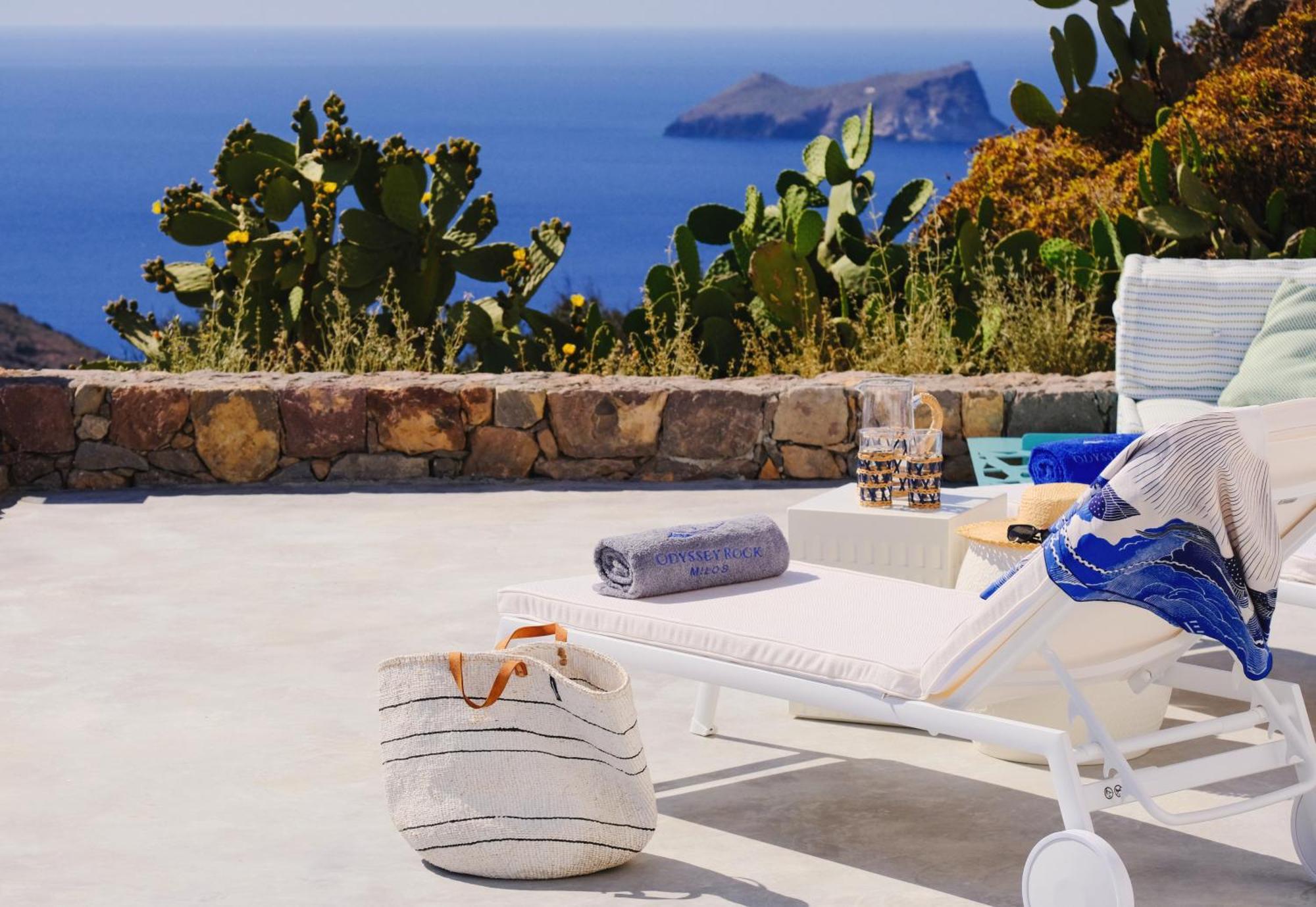 Odyssey Rock Milos Sunset Suites Plaka  Camera foto