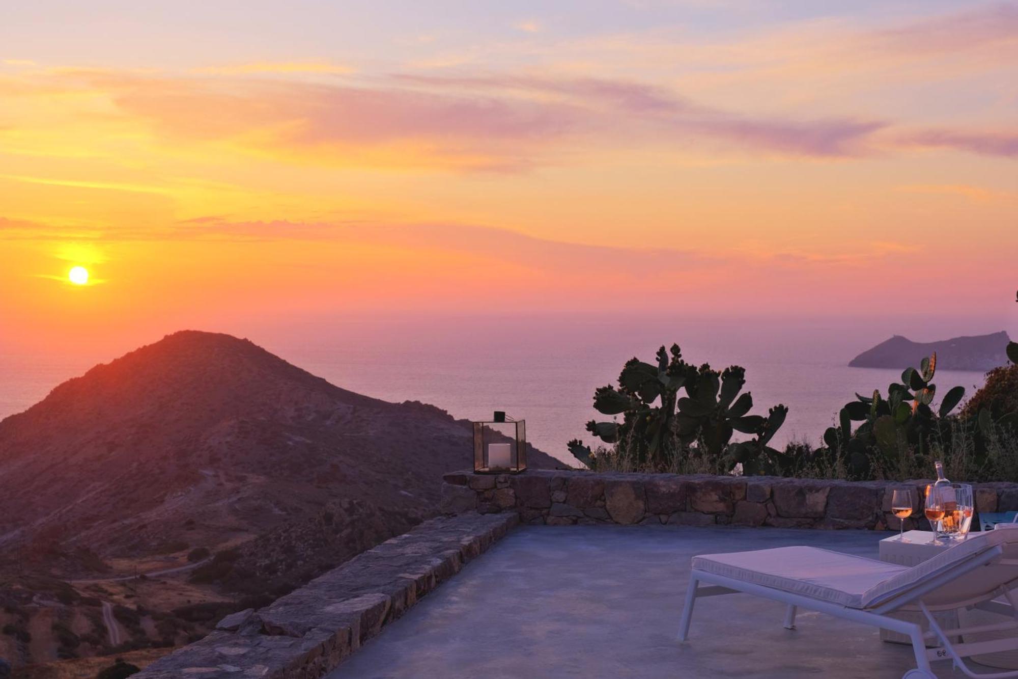 Odyssey Rock Milos Sunset Suites Plaka  Camera foto